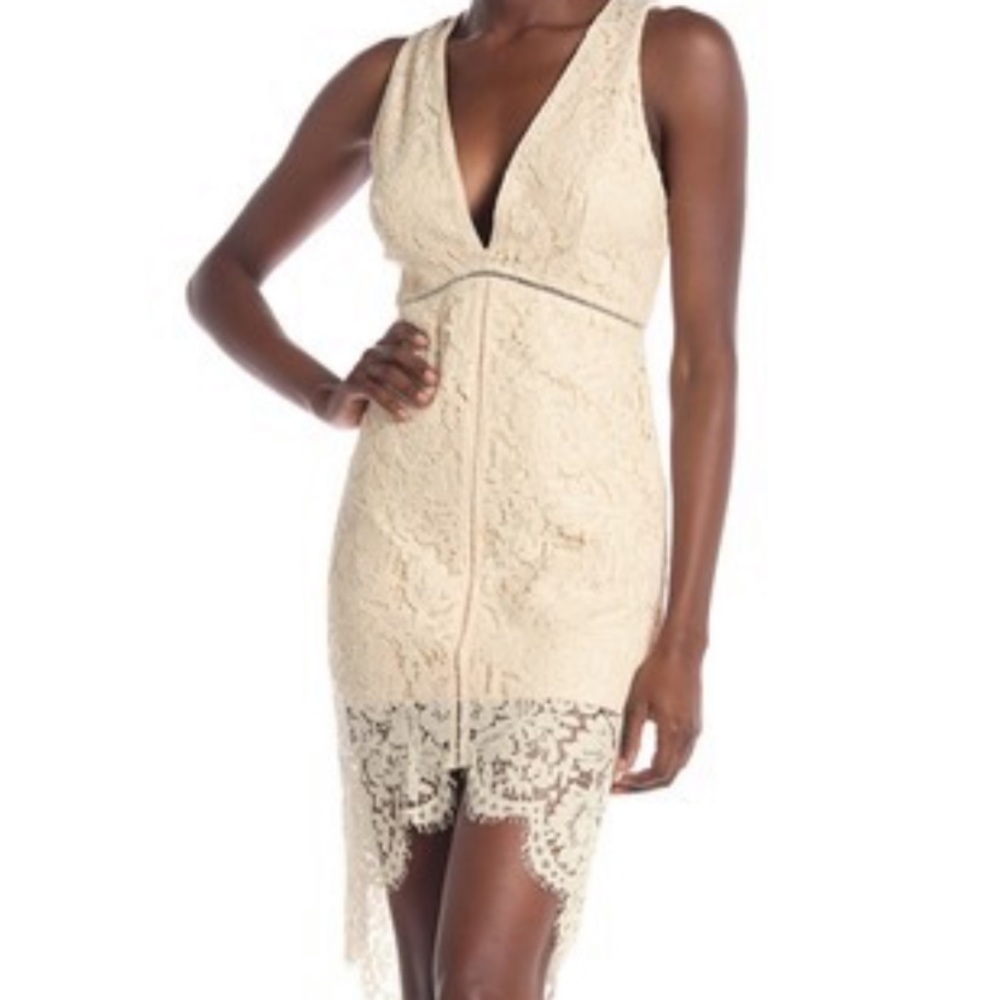 Lace dress in vintage cream